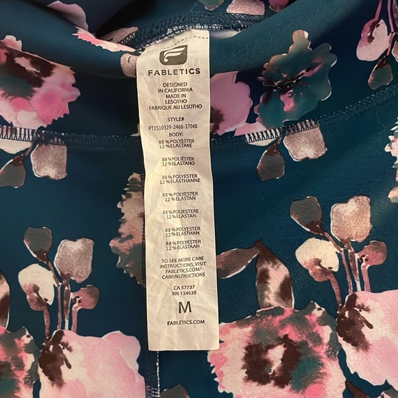 2 pair of Fabletics leggings - Picture 5 of 6